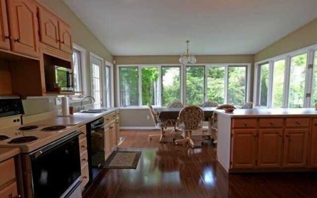 The Burleigh Falls Inn & Suites