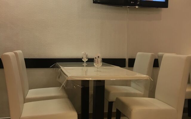 Amadeus Hotel