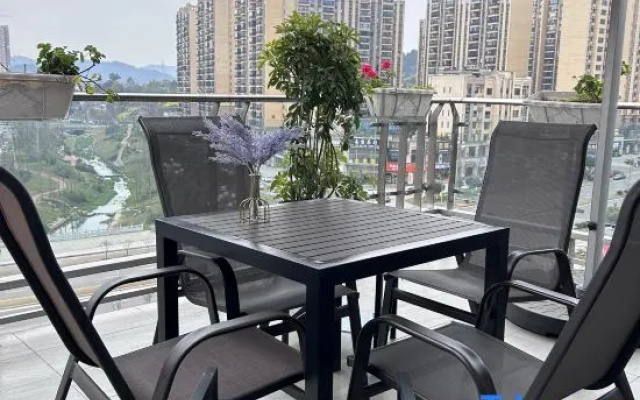 Lavande Hotel (Haokouhe Park Branch, Nanbu County) – Balcony – Nanchong