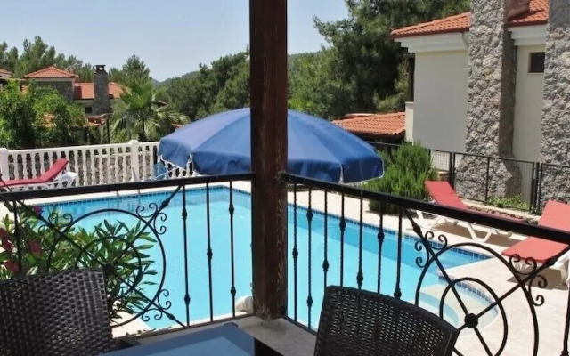 Villa AX20 by JoyLettings