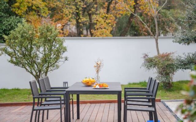 Changxing Manju B & B