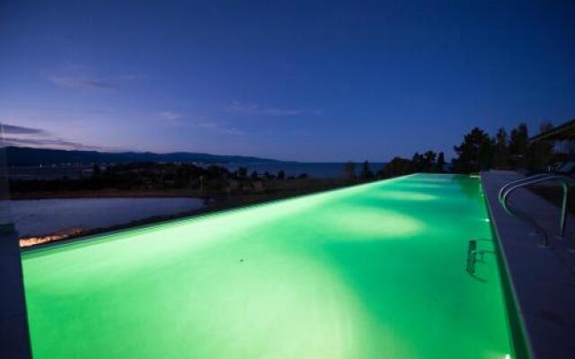 Windhover Villa