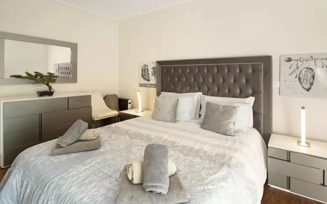 1 Bed Apartment Sleeps 4 With Pool
