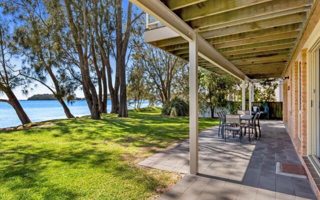 Sandranch, 123 Foreshore Drive