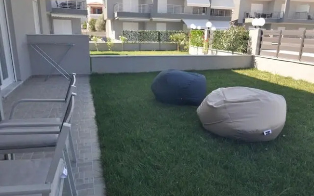 Zennova 24 Nikiti Flow Family Apt