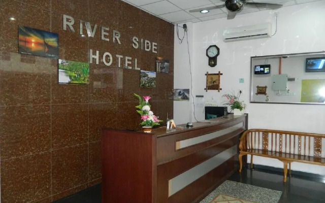 Riverside Hotel