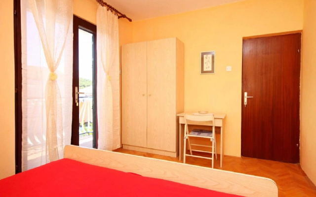 Ljube - quiet location & close to the beach - A2(4+1)