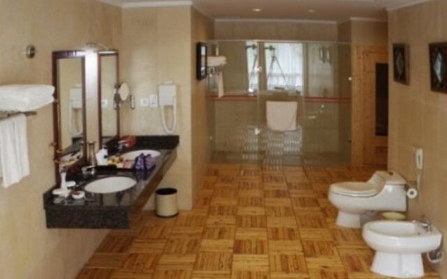 Paradise Hotel
