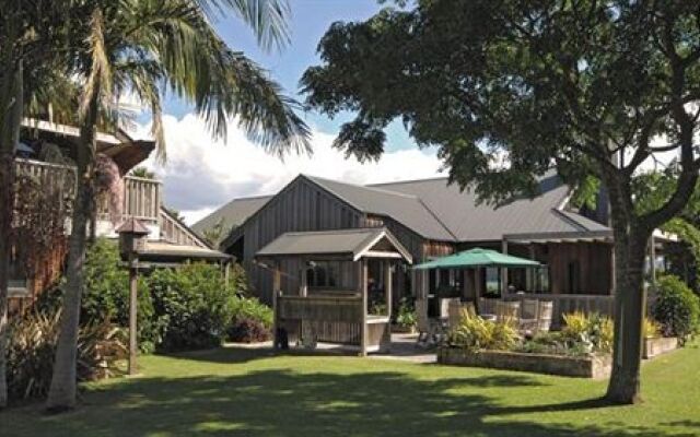 Pawhaoa Bay Lodge