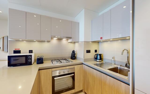 Primestay - 1BR + Maids in Meydan Dubai