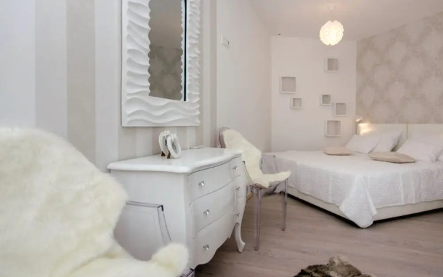 Luxury Villa Malo