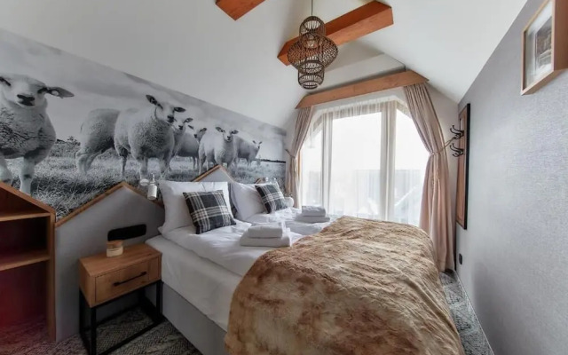 Tatra Square Apartments