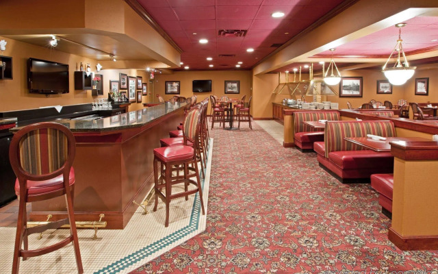 Holiday Inn Cincinnati-Riverfront by IHG