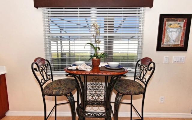 5 BR Home Kitchen Sleeps 10