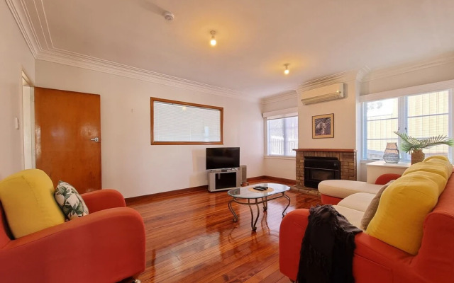 Cozy 3BR - Heat Pump & Wifi & Netflix