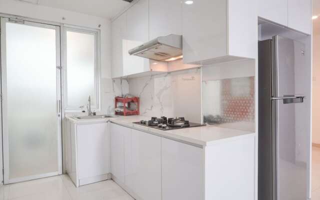 Spacious 3Br At Green Central City Glodok Apartment