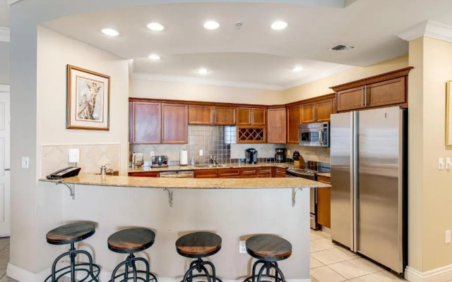 Emerald Grande Condominiums at HarborWalk Village