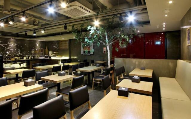 Rich Diamond Hotel