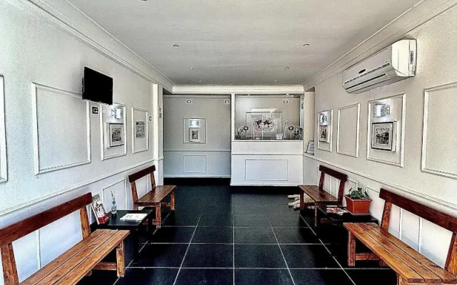Palace Rome - Hostel