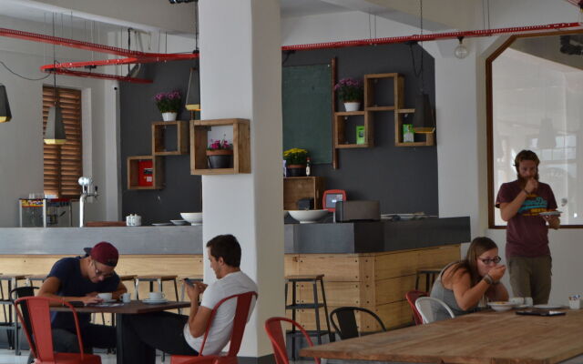 91 Loop - Hostel