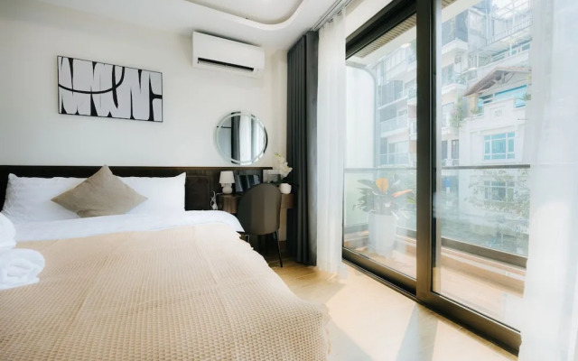 Wisteria Luxury Apartment