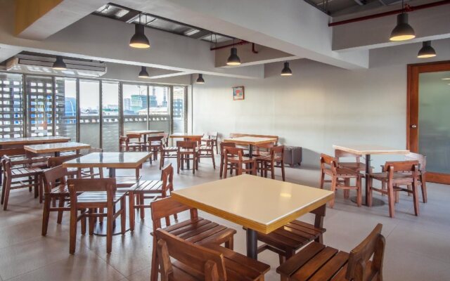 BRBlock Boutique and Residences