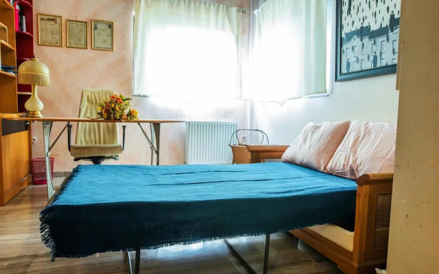 Sunny Apartment