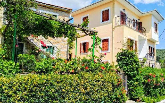 Pelion-Seaside Luxury House with parking