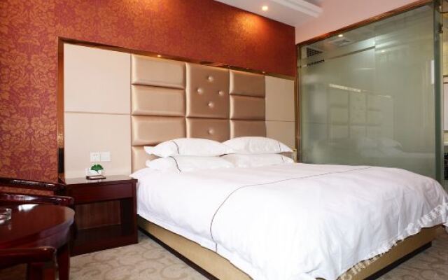 Liquan Business Hotel