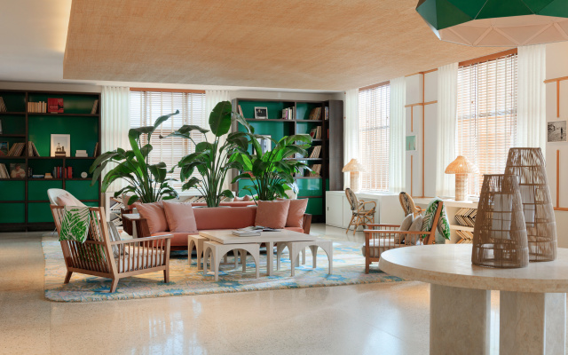 Kimpton Surfcomber Hotel by IHG