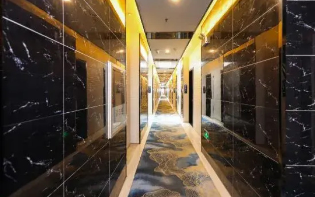 Qingmu Hotel (Nanjing Pukou Tianruncheng Subway Station)