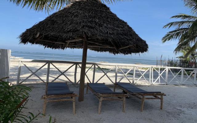 African Paradise Beach Hotel