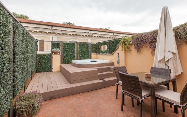 Rental in Rome Trevi Penthouse