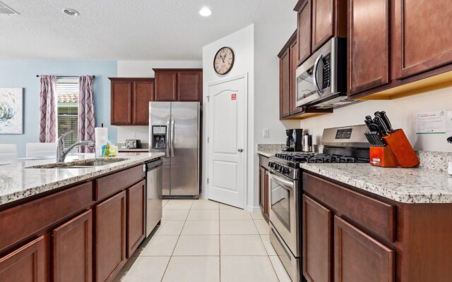 Sr_922r Solterra Breeze 6 Bedroom Home