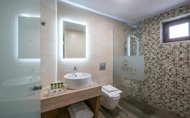 Yianna Caravel Suites