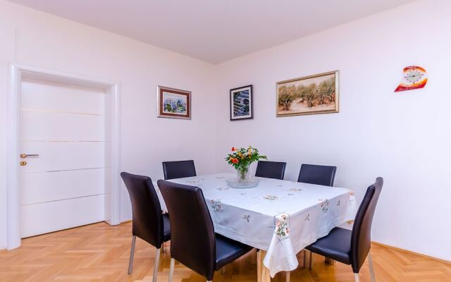 Apartments Maslina