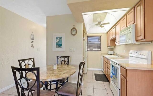 Jamaica Royale 101 - Two Bedroom Condo