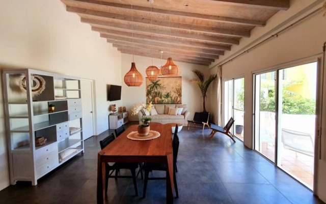 Coco's Beach House