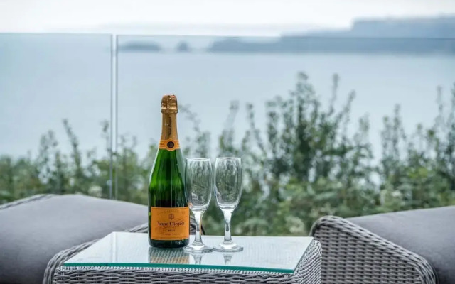 Shearwater 30 - 2 Bedroom Lodge - Summerhill