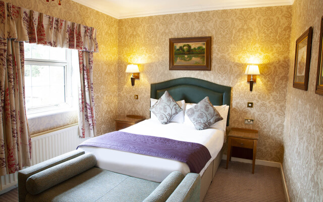 The Charlecote Pheasant Hotel