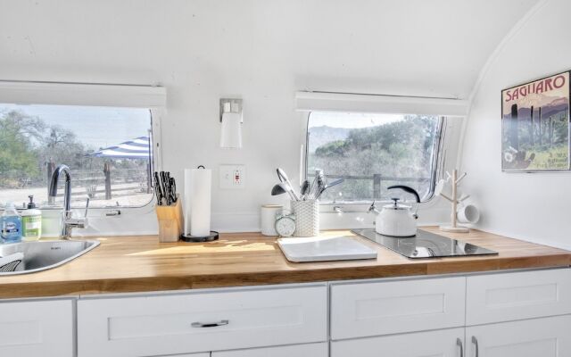 Vintage Airstream Near The Catalina Mountains 1 Bedroom Residence by Redawning