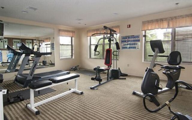 Norwood Inn & Suites