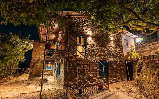 HOTs hostel Nainital