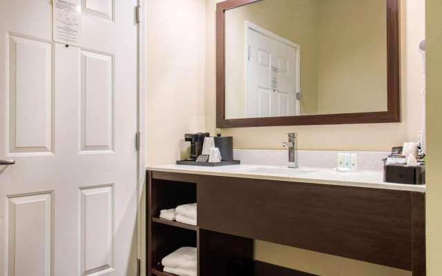 Quality Inn Pooler - Savannah I-95