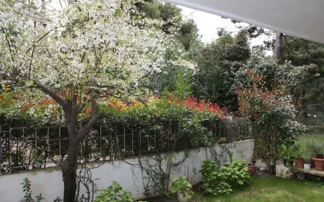 Park View Apartment with Garden 120m