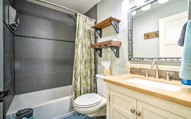 Cascade A-frame Cabin w/ Lake Views!