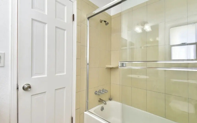 AMAZING Beach Escape-3 BD/2 BA-Bikes-BBQ-Umbrellas