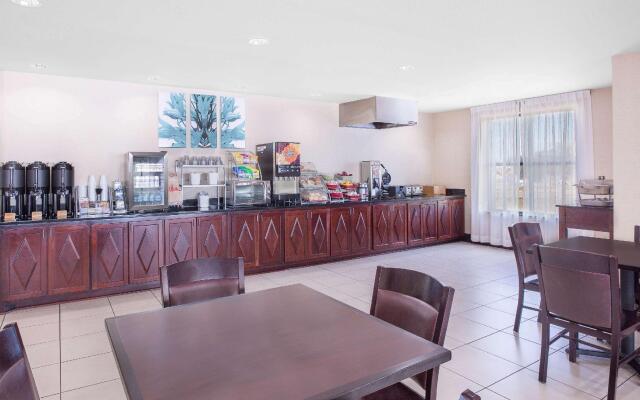 Holiday Inn Express Gulfport Beach by IHG