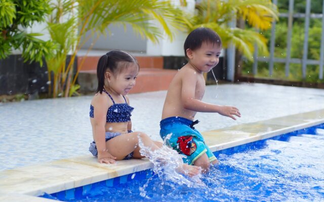 White Lotus Resort