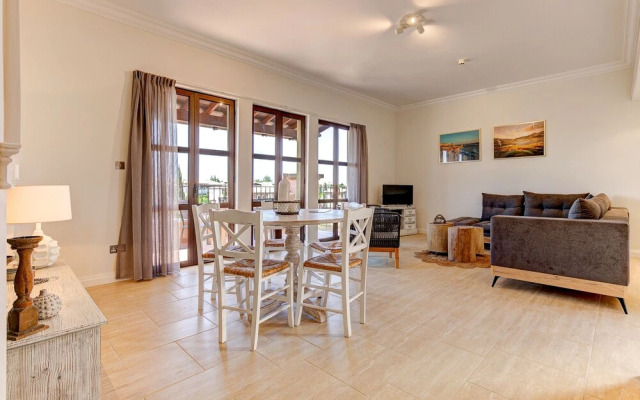 Modern apartment Zygi Aphrodite Hills